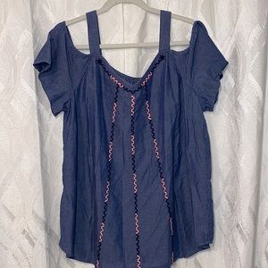 New Directions Curvy- Cold Shoulder Top